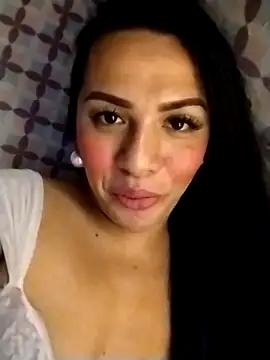 enoria1992 online show from February 27, 2026, 2:39 pm