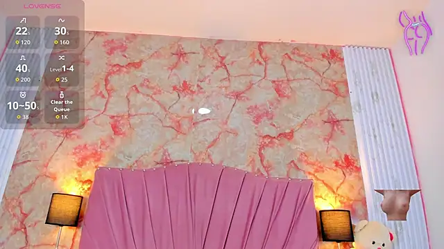 Wonderkloe  online show from March 16, 2026, 2:30 am