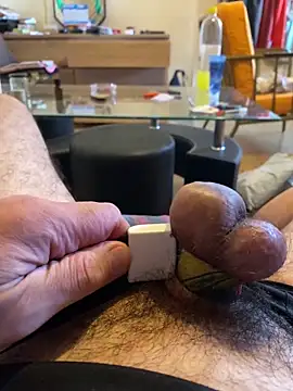 Snapshot of jackadi33 chatting on September 27, 2025, 12:22 pm jackadi33 online show from September 27, 2025, 12:22 pm