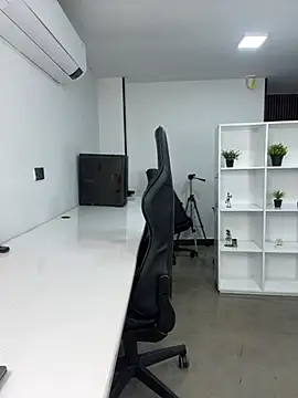 Snapshot of megan_bigboobs_ chatting on October 18, 2025, 11:34 am megan bigboobs online show from October 18, 2025, 11:34 am