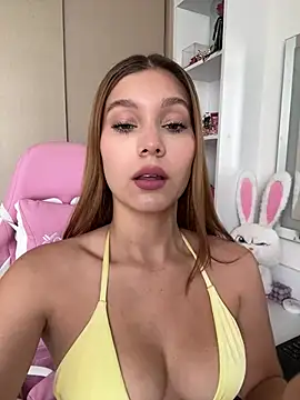 Snapshot of Nikii__ chatting on April 20, 2026, 3:24 pm Nikii online show from April 20, 2026, 3:24 pm