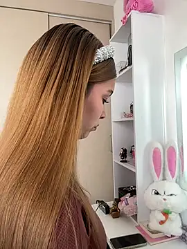 Snapshot of Nikii__ chatting on April 21, 2026, 3:40 pm Nikii online show from April 21, 2026, 3:40 pm