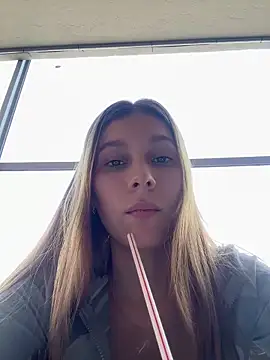 Snapshot of Nikii__ chatting on February 21, 2026, 4:20 pm Nikii online show from February 21, 2026, 4:20 pm