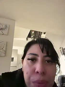 Snapshot of Draculona-666 chatting on December 15, 2025, 2:50 am Draculona-666 online show from December 15, 2025, 2:50 am