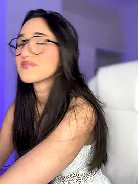 julieta jhonss online show from January 7, 2026, 12:04 am