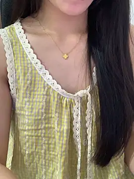 JennyQueen18 online show from April 3, 2026, 6:42 am