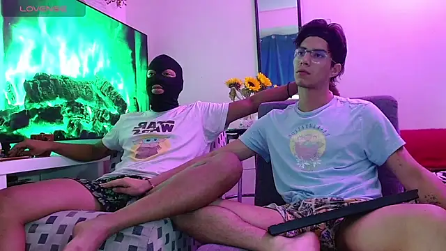 Snapshot of Dylann_west chatting on February 13, 2026, 9:37 pm Dylann west online show from February 13, 2026, 9:37 pm