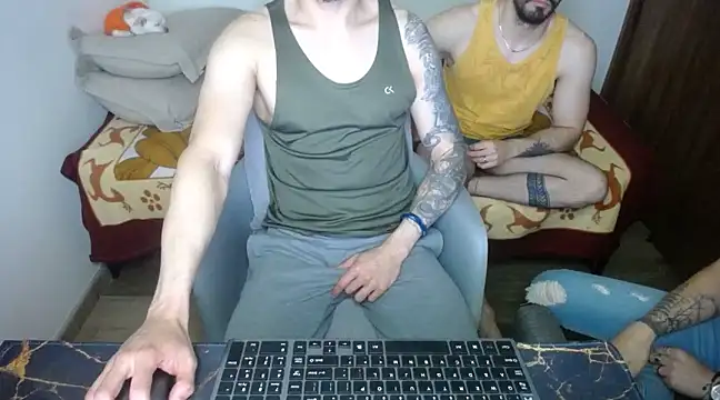 Snapshot of bossking017 chatting on March 21, 2025, 5:02 pm bossking017 online show from March 21, 2025, 5:02 pm