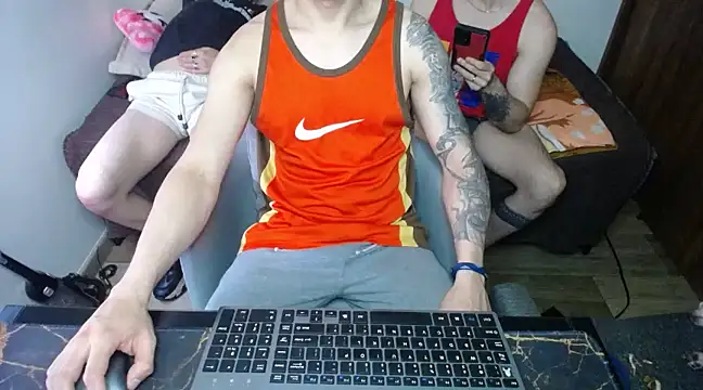 Snapshot of bossking017 chatting on March 3, 2025, 12:39 pm bossking017 online show from March 3, 2025, 12:39 pm