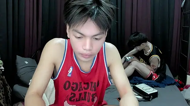 hotfreshdior online show from January 6, 2026, 4:55 pm