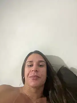 Isabelaa  online show from June 7, 2026, 2:28 am