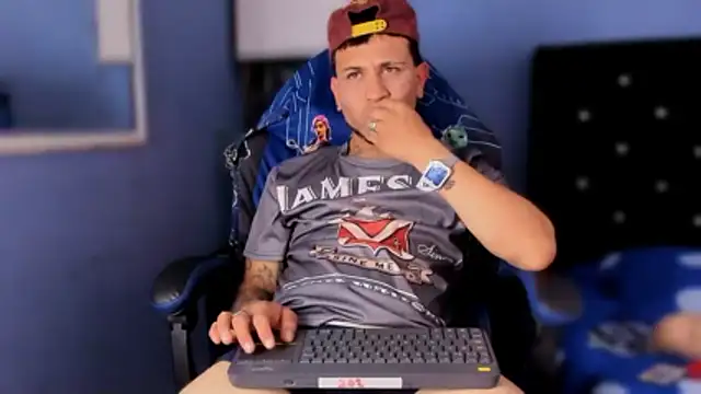 Thonixxx mr online show from March 15, 2026, 3:57 am