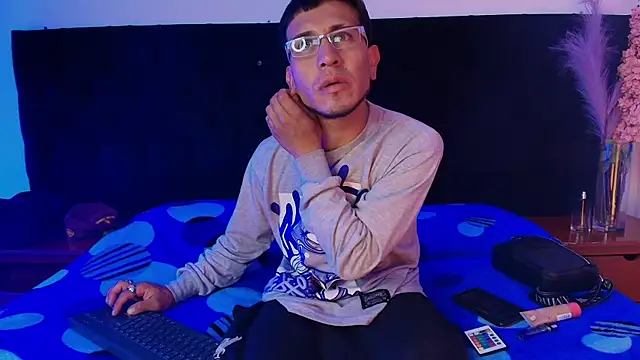 Thonixxx mr online show from March 11, 2026, 3:00 am