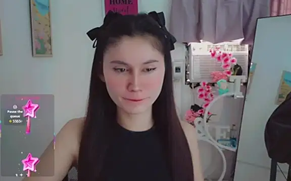 Snapshot of anne_smithe chatting on February 23, 2026, 11:49 pm anne smithe online show from February 23, 2026, 11:49 pm