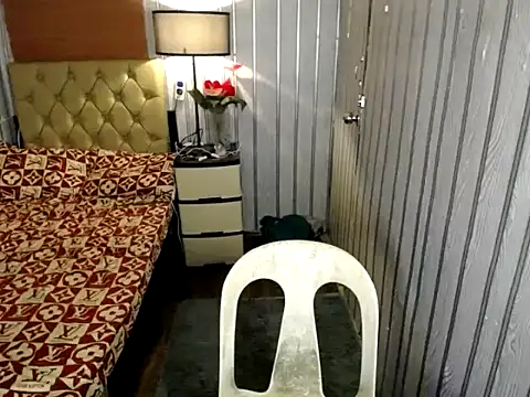 avamendez13 online show from January 16, 2026, 4:16 am