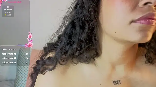 CloeBunny  online show from April 6, 2026, 4:46 am