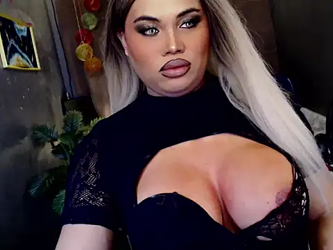 KitSmithCumerr online show from November 19, 2025, 9:42 am