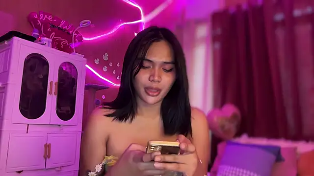 Snapshot of Yourbaby_angelx chatting on January 14, 2026, 7:01 am Yourbaby angelx online show from January 14, 2026, 7:01 am