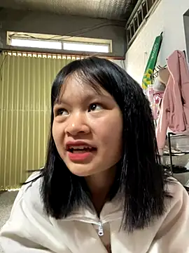 Daisy018 online show from October 29, 2025, 3:05 am