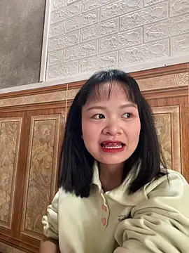 Daisy018 online show from November 24, 2025, 5:07 am