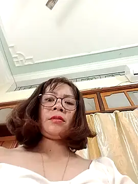 Mizzu-mi online show from October 19, 2025, 8:11 pm