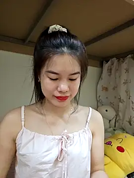 Baby-ladytits2025 online show from December 18, 2025, 4:11 pm