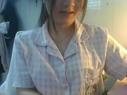 Linzly online show from April 5, 2026, 2:29 am