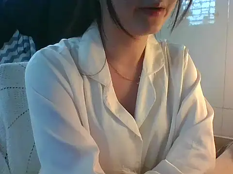 Snapshot of Linzly chatting on December 18, 2025, 3:11 am Linzly online show from December 18, 2025, 3:11 am