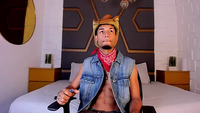 Thiagoferreti online show from November 18, 2025, 7:28 pm