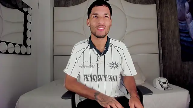 Thiagoferreti online show from January 14, 2026, 3:32 am