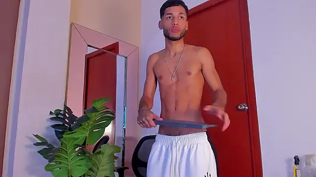 Thiagoferreti online show from March 27, 2026, 8:37 am