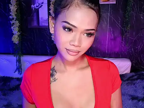 ur holly lexie online show from October 6, 2025, 7:42 am