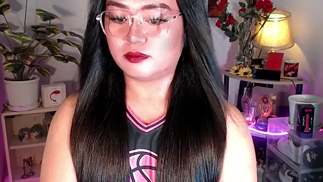 Snapshot of YourSweet-mich chatting on November 10, 2025, 6:13 pm YourSweet-mich online show from November 10, 2025, 6:13 pm