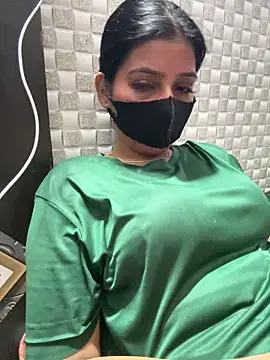 Snapshot of Hot_Jaanvi_ chatting on April 28, 2026, 3:49 pm Hot Jaanvi online show from April 28, 2026, 3:49 pm