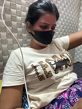 Snapshot of Hot_Jaanvi_ chatting on May 30, 2026, 5:40 pm Hot Jaanvi online show from May 30, 2026, 5:40 pm