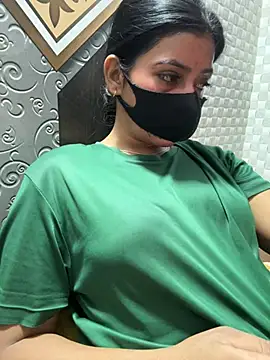 Snapshot of Hot_Jaanvi_ chatting on April 19, 2026, 3:18 am Hot Jaanvi online show from April 19, 2026, 3:18 am