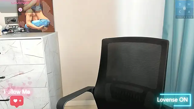 Snapshot of MinaDiamondd chatting on November 10, 2025, 3:22 am MinaDiamondd online show from November 10, 2025, 3:22 am