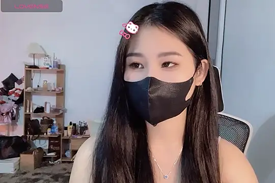 Snapshot of ___Daisy___ chatting on November 10, 2025, 2:11 pm Daisy online show from November 10, 2025, 2:11 pm