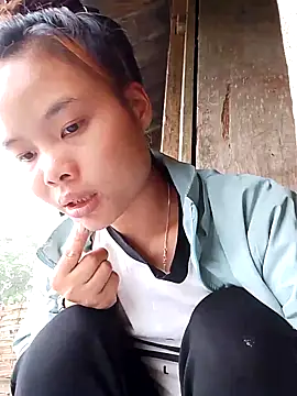 CloudyChu online show from October 25, 2025, 1:38 am