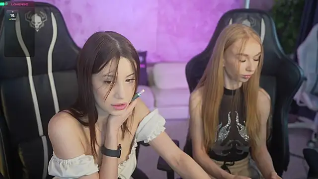 Snapshot of Selena_Glow chatting on January 16, 2026, 12:14 am Selena Glow online show from January 16, 2026, 12:14 am