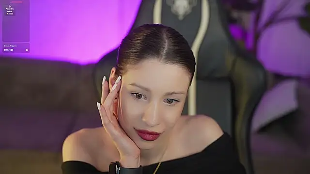 Snapshot of Selena_Glow chatting on February 20, 2026, 6:26 am Selena Glow online show from February 20, 2026, 6:26 am