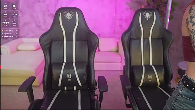 Selena Glow online show from November 26, 2025, 11:38 pm