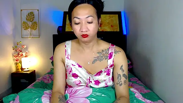 Snapshot of LovelyQueen69 chatting on July 8, 2026, 10:43 pm LovelyQueen69 online show from July 8, 2026, 10:43 pm