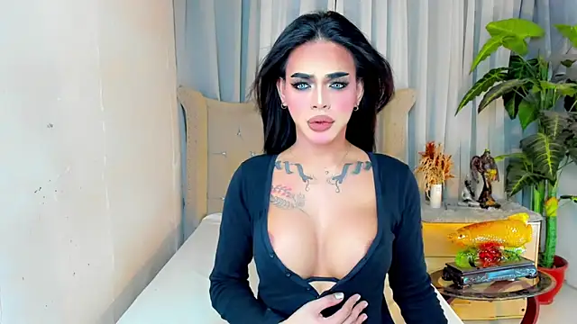 MochaliciousTransOnTop online show from March 5, 2026, 1:46 am