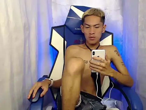 riks tyler online show from December 13, 2025, 8:26 pm