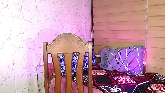 TssluttyNikka online show from September 10, 2025, 2:16 pm