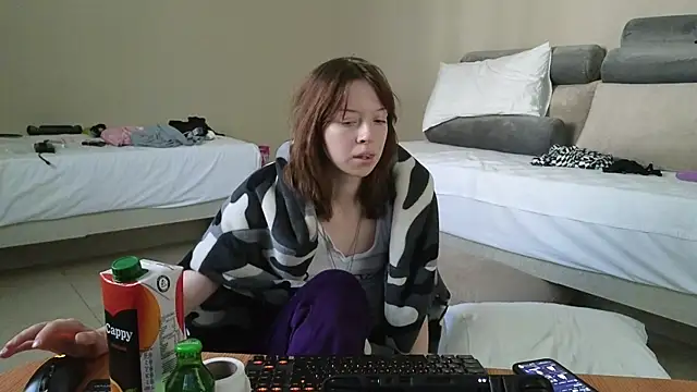 Snapshot of graylovescookies chatting on October 1, 2025, 11:14 am graylovescookies online show from October 1, 2025, 11:14 am