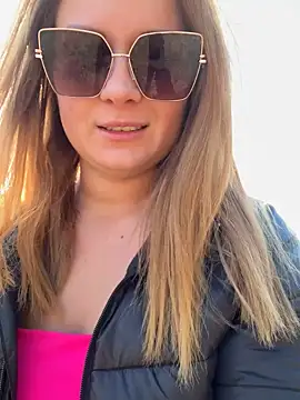 Snapshot of Velvetnoir21 chatting on October 29, 2025, 12:04 pm Velvetnoir21 online show from October 29, 2025, 12:04 pm