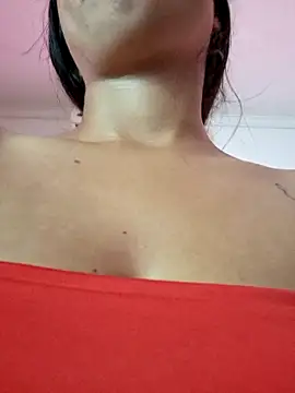 Snapshot of Luna_20x chatting on November 3, 2025, 7:39 pm Luna 20x online show from November 3, 2025, 7:39 pm