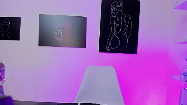 SeleneLuminari8 online show from April 20, 2026, 3:13 pm